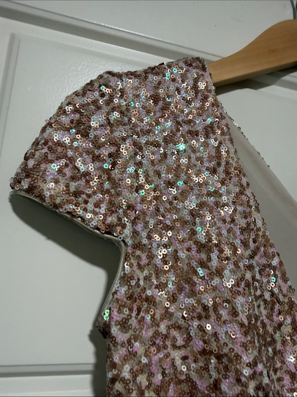 Dress the Population Rose Gold Sequined V-Neck Cap Sleeve Mini Dress - Picture 5 of 9